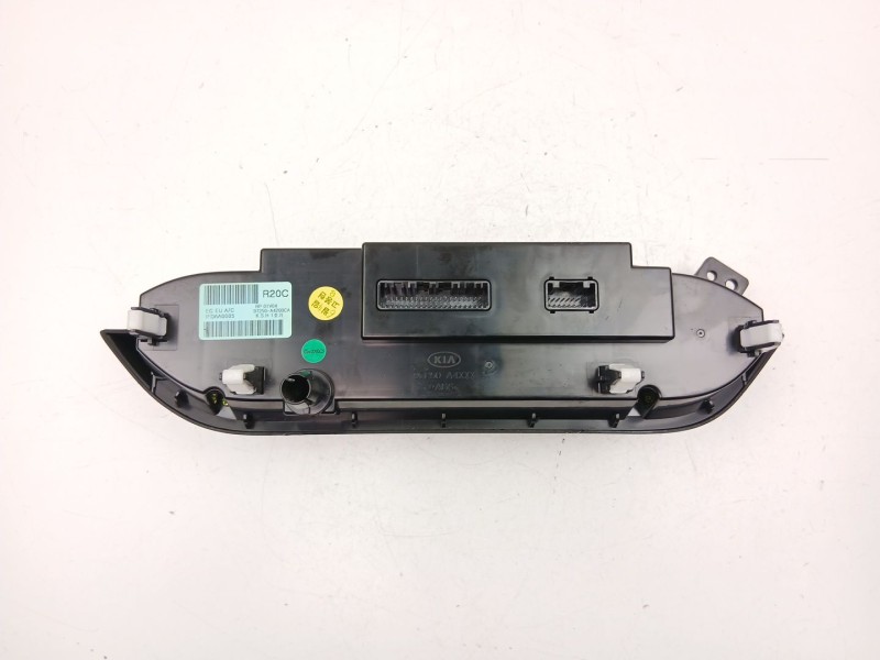 Recambio de mandos calefaccion aire para kia carens iv 1.7 crdi referencia OEM IAM 97250A4200CA  