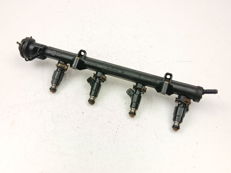 Recambio de inyectores juego para volkswagen polo iii (6n1) 60 1.4 referencia OEM IAM 030906031E 0280155731 