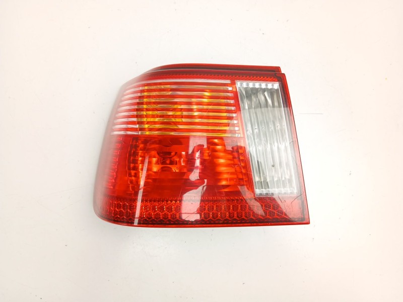 Recambio de piloto trasero izquierdo para seat ibiza (6k1) 1.4 16v referencia OEM IAM 6K6945111G  