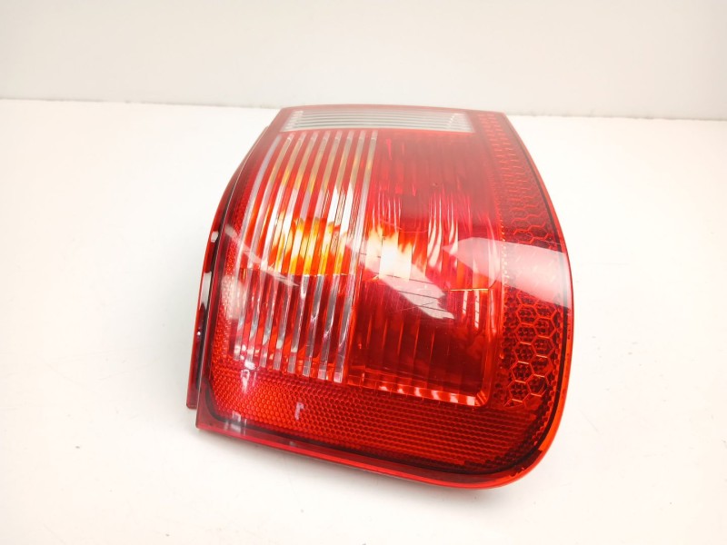 Recambio de piloto trasero izquierdo para seat ibiza (6k1) 1.4 16v referencia OEM IAM 6K6945111G  