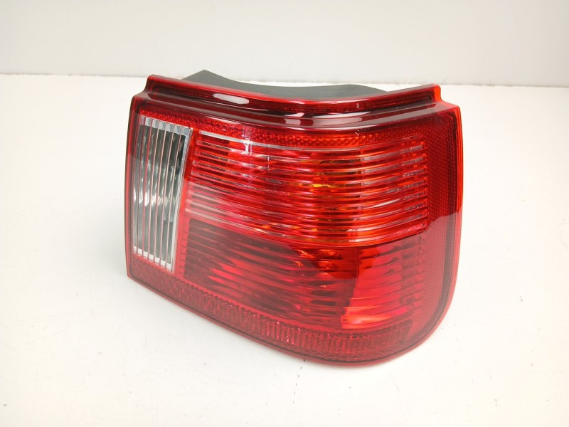 Recambio de piloto trasero derecho para seat ibiza (6k1) 1.4 16v referencia OEM IAM 6K6945112G  