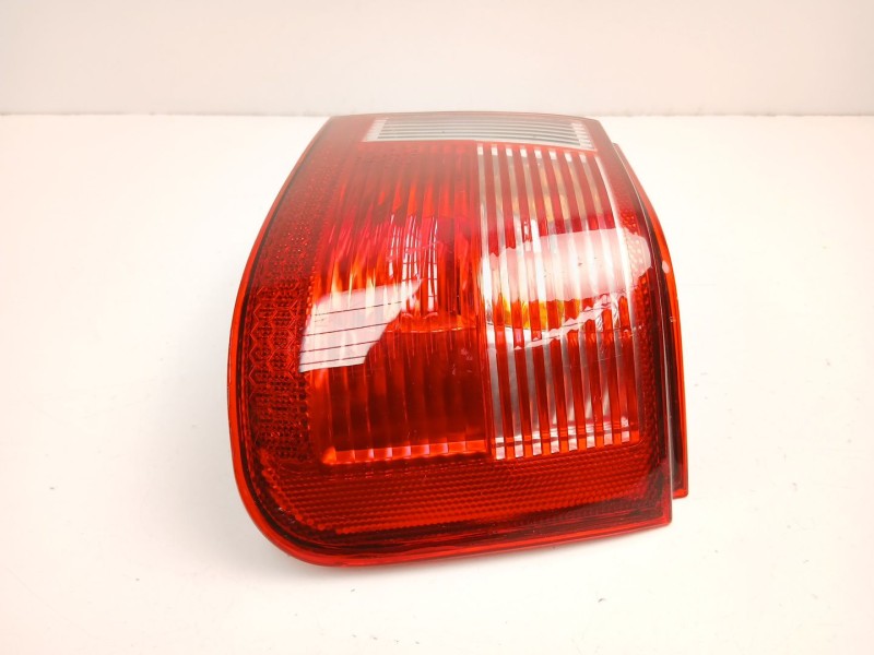 Recambio de piloto trasero derecho para seat ibiza (6k1) 1.4 16v referencia OEM IAM 6K6945112G  