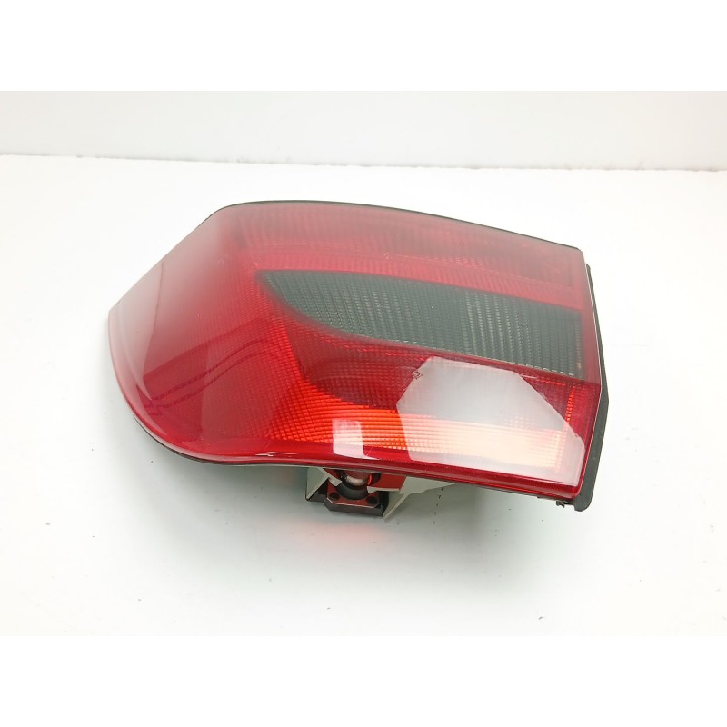 Recambio de piloto trasero derecho para opel vectra b fastback (38_) 1.8 i 16v referencia OEM IAM 9119528  