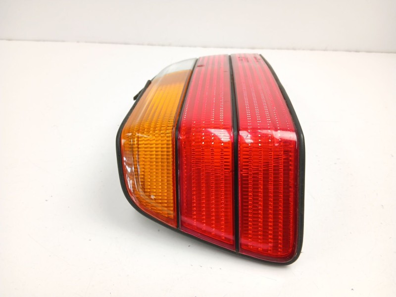 Recambio de piloto trasero izquierdo para bmw 3 coupé (e36) 318 is referencia OEM IAM 63211387657  