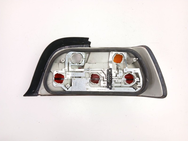 Recambio de piloto trasero izquierdo para bmw 3 coupé (e36) 318 is referencia OEM IAM 63211387657  