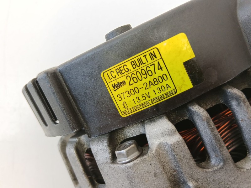 Recambio de alternador para kia carens iv 1.7 crdi referencia OEM IAM 373002A800 2609674 