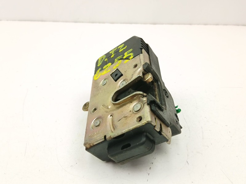 Recambio de cerradura puerta delantera izquierda para opel vectra 2.0 d referencia OEM IAM 90585021  