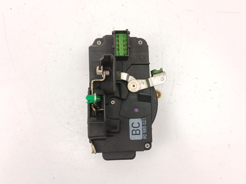 Recambio de cerradura puerta delantera izquierda para opel vectra 2.0 d referencia OEM IAM 90585021  