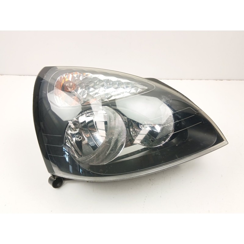 Recambio de faro derecho para renault clio ii (bb_, cb_) 1.5 dci (b/cb07) referencia OEM IAM 7701057658  