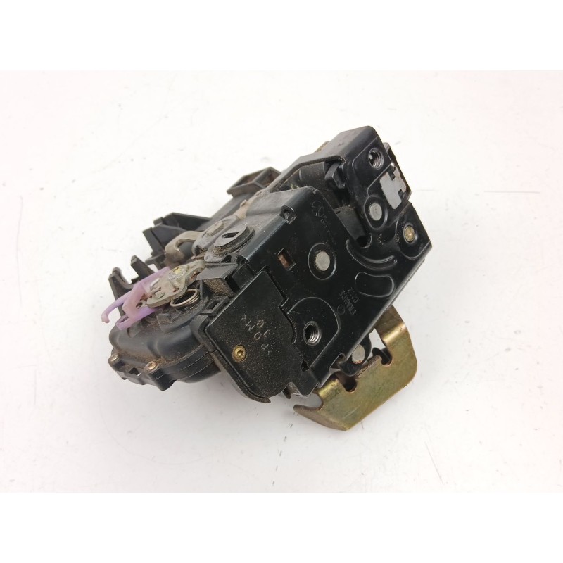 Recambio de cerradura puerta trasera izquierda para audi a6 c5 (4b2, 4b4) 2.5 tdi referencia OEM IAM 4B0839015B  