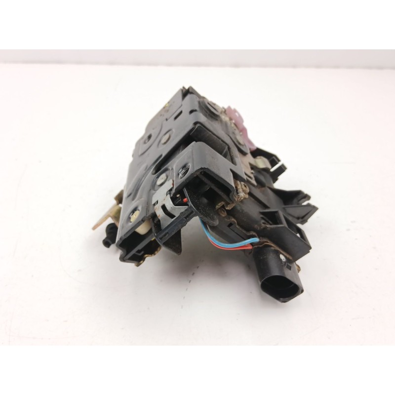 Recambio de cerradura puerta trasera izquierda para audi a6 c5 (4b2, 4b4) 2.5 tdi referencia OEM IAM 4B0839015B  
