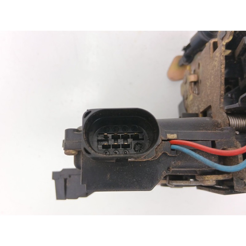 Recambio de cerradura puerta trasera izquierda para audi a6 c5 (4b2, 4b4) 2.5 tdi referencia OEM IAM 4B0839015B  