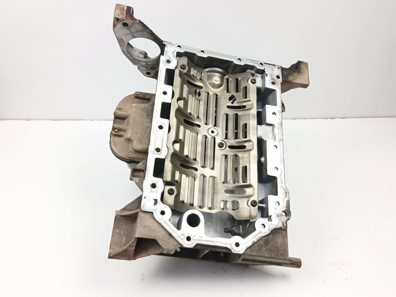 Recambio de carter aceite para land rover discovery iii (l319) 2.7 td 4x4 referencia OEM IAM 4H2Q6U004FA  4H2Q6675DA