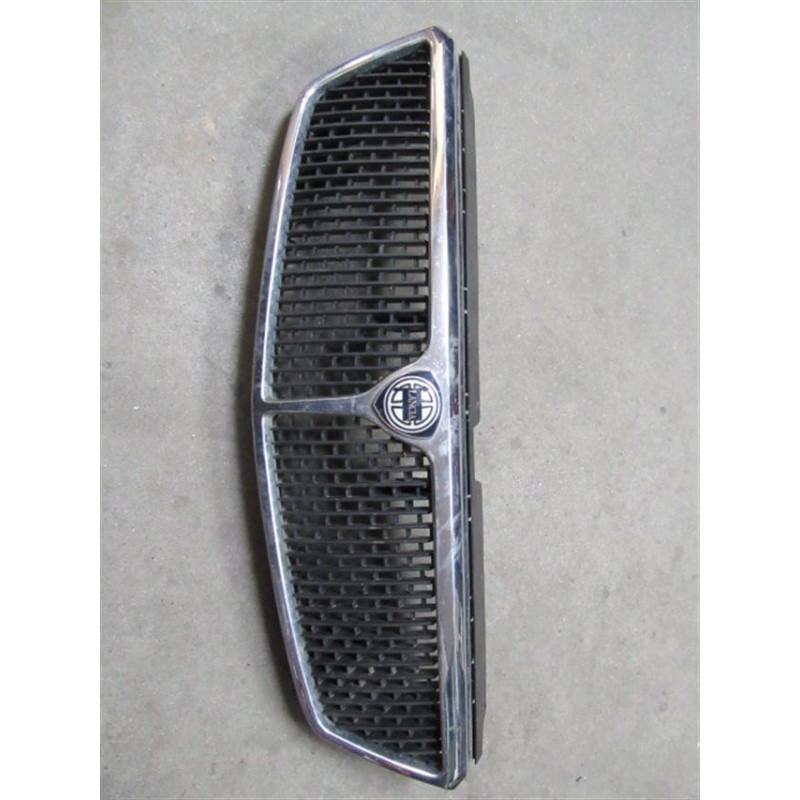 Recambio de rejilla : lancia delta : 1.4 g -160a1.046 (69,36cv) 5p [1994] para lancia delta 1.4 g -160a1.046 referencia OEM IAM 