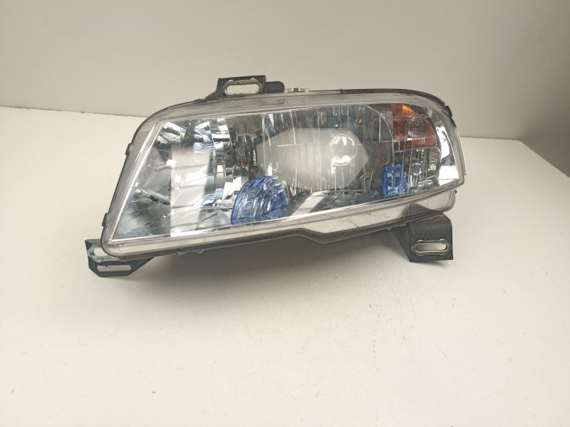 Recambio de faro izquierdo para fiat stilo multi wagon (192_) 1.9 d multijet referencia OEM IAM 51716371  