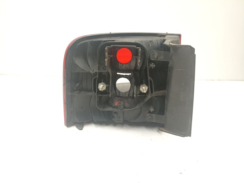 Recambio de piloto trasero derecho para fiat stilo multi wagon (192_) 1.9 d multijet referencia OEM IAM 46758986  