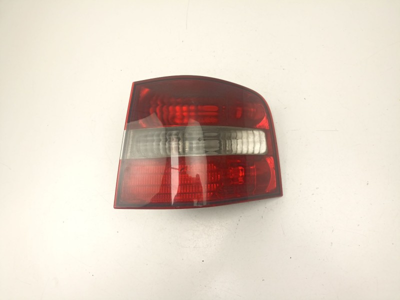 Recambio de piloto trasero derecho para fiat stilo multi wagon (192_) 1.9 d multijet referencia OEM IAM 46758986  