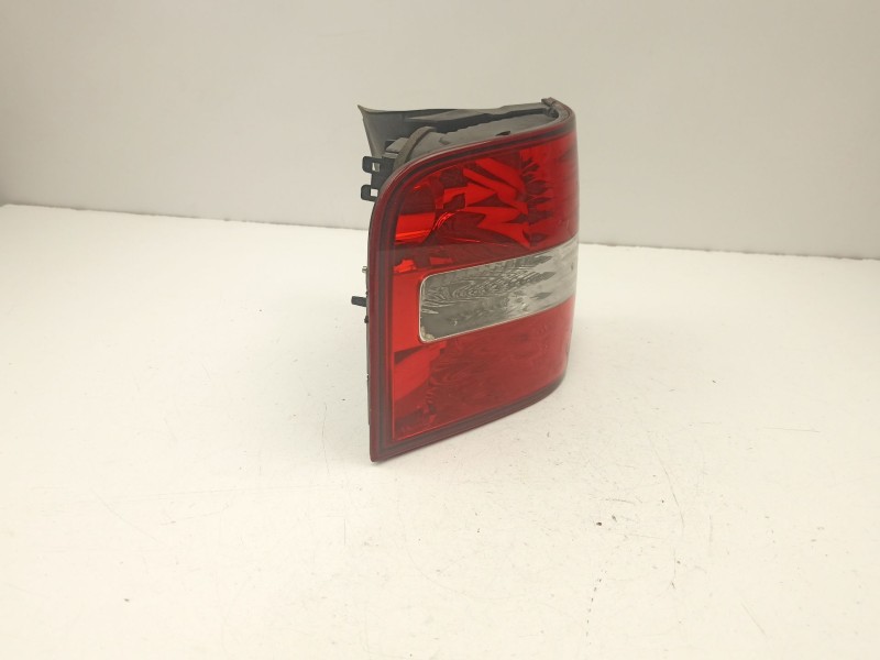 Recambio de piloto trasero izquierdo para fiat stilo multi wagon (192_) 1.9 d multijet referencia OEM IAM 46758989  