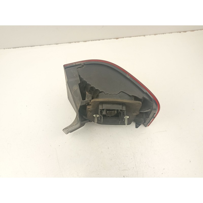 Recambio de piloto trasero izquierdo para fiat stilo multi wagon (192_) 1.9 d multijet referencia OEM IAM 46758989  
