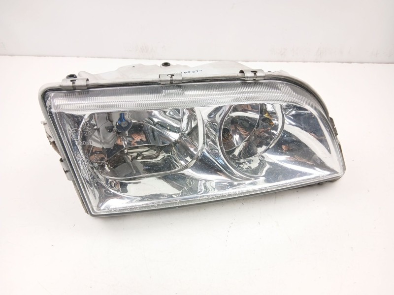 Recambio de faro derecho para volvo s40 i (644) 1.9 di referencia OEM IAM 30863898  