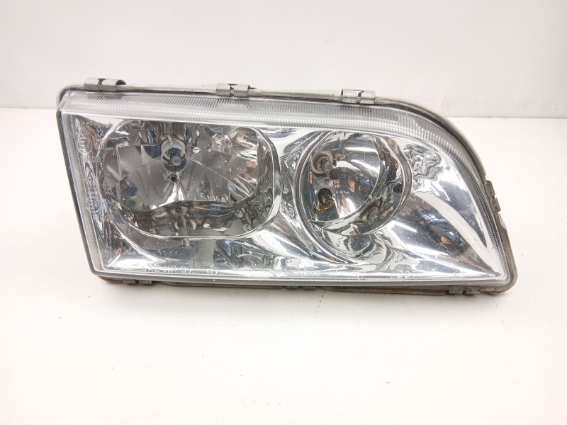 Recambio de faro derecho para volvo s40 i (644) 1.9 di referencia OEM IAM 30863898  