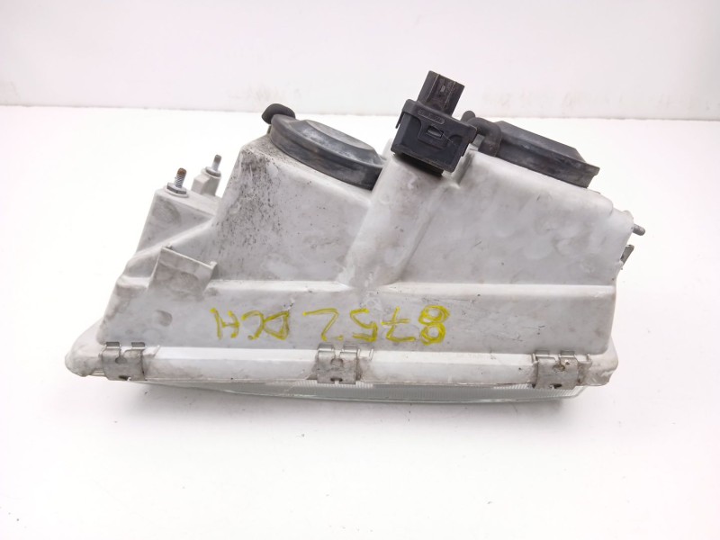 Recambio de faro derecho para volvo s40 i (644) 1.9 di referencia OEM IAM 30863898  