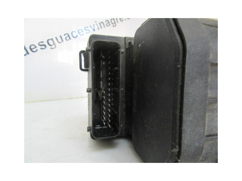 Recambio de abs : nissan terrano : 2.7 dti d/td27-ti (125,12cv) 5p [2004] para nissan terrano 2.7 dti d/td27-ti referencia OEM I