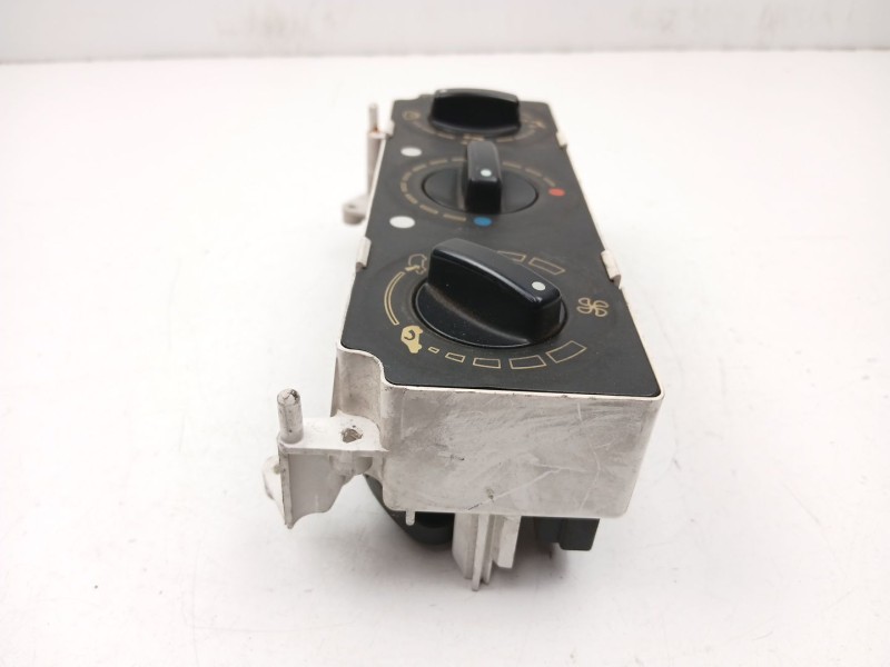 Recambio de mandos calefaccion aire para citroën zx 1.9 d referencia OEM IAM 6451V6  