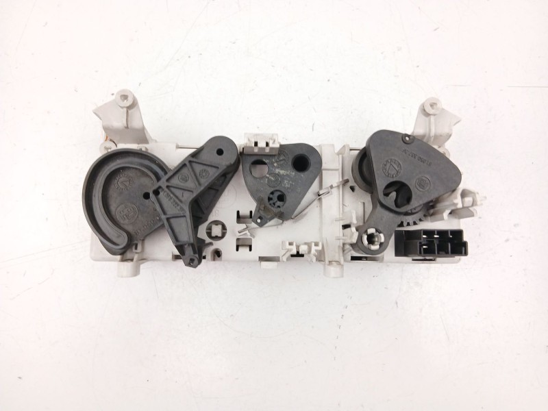 Recambio de mandos calefaccion aire para citroën zx 1.9 d referencia OEM IAM 6451V6  
