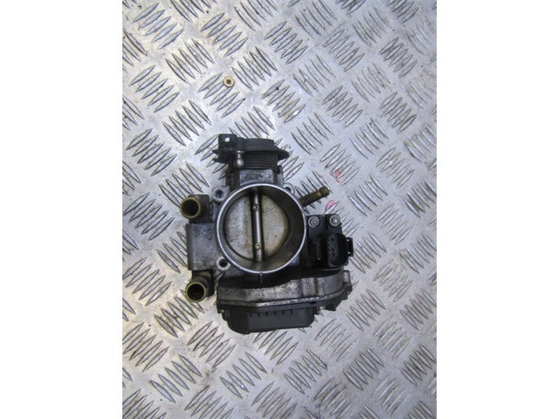 Recambio de caja mariposa : volkswagen passat : 1.6 g (101cv) [1997] para volkswagen passat 1.6 g referencia OEM IAM 058133063H 