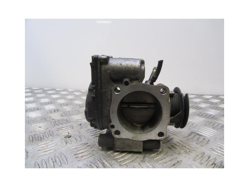 Recambio de caja mariposa : volkswagen passat : 1.6 g (101cv) [1997] para volkswagen passat 1.6 g referencia OEM IAM 058133063H 