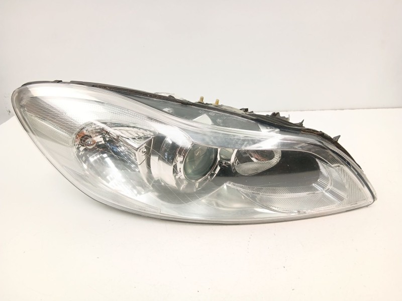 Recambio de faro derecho para volvo c30 (533) 2.0 flexfuel referencia OEM IAM 31299815 0301255202 