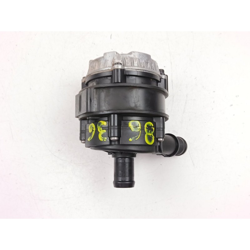 Recambio de bomba agua para dacia sandero ii 1.5 blue dci 95 (b8jl) referencia OEM IAM 210103582R  