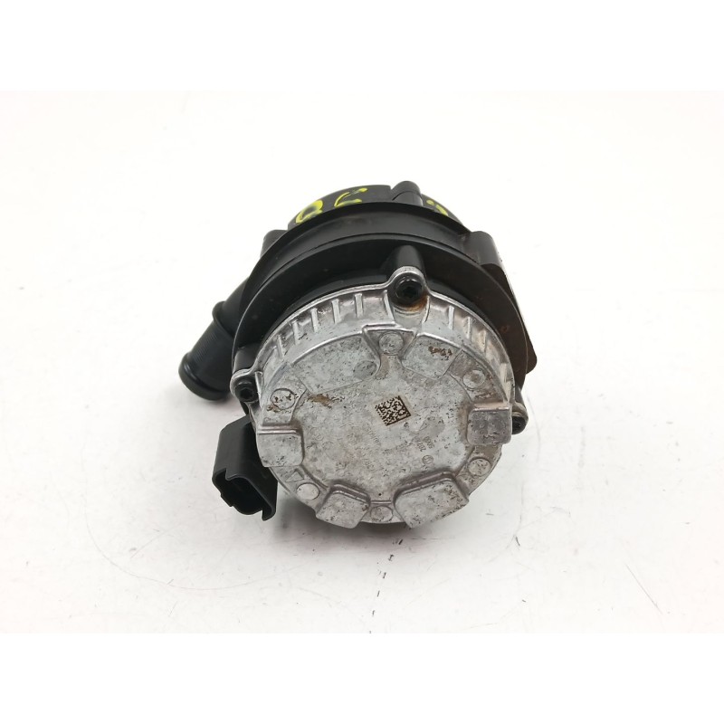Recambio de bomba agua para dacia sandero ii 1.5 blue dci 95 (b8jl) referencia OEM IAM 210103582R  