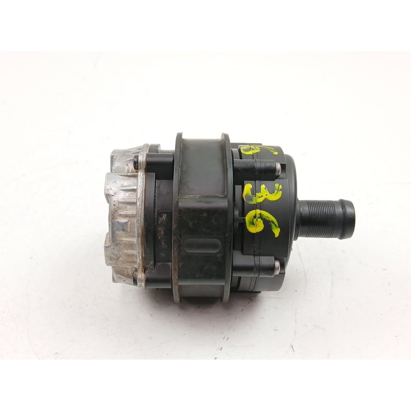 Recambio de bomba agua para dacia sandero ii 1.5 blue dci 95 (b8jl) referencia OEM IAM 210103582R  