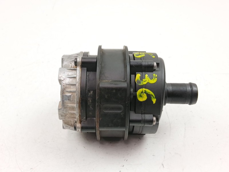 Recambio de bomba agua para dacia sandero ii 1.5 blue dci 95 (b8jl) referencia OEM IAM 210103582R  