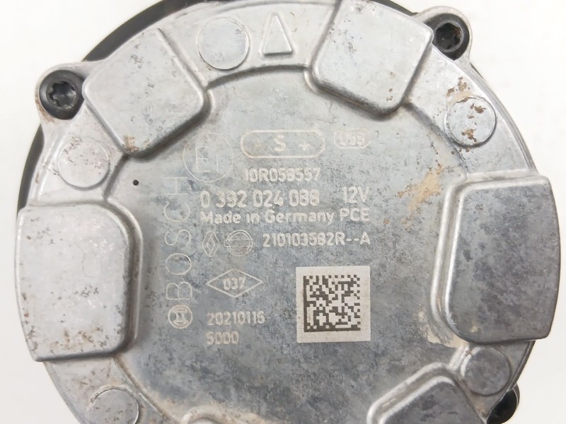 Recambio de bomba agua para dacia sandero ii 1.5 blue dci 95 (b8jl) referencia OEM IAM 210103582R  