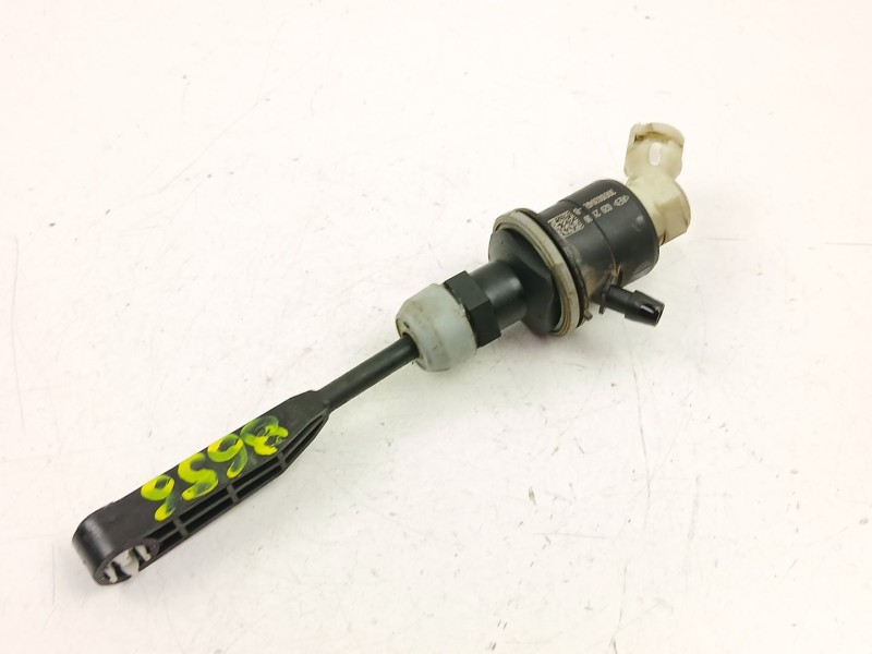 Recambio de bomba embrague para renault express furgoneta/monovolumen 1.5 blue dci 75 (f6aa) referencia OEM IAM 306100394R  