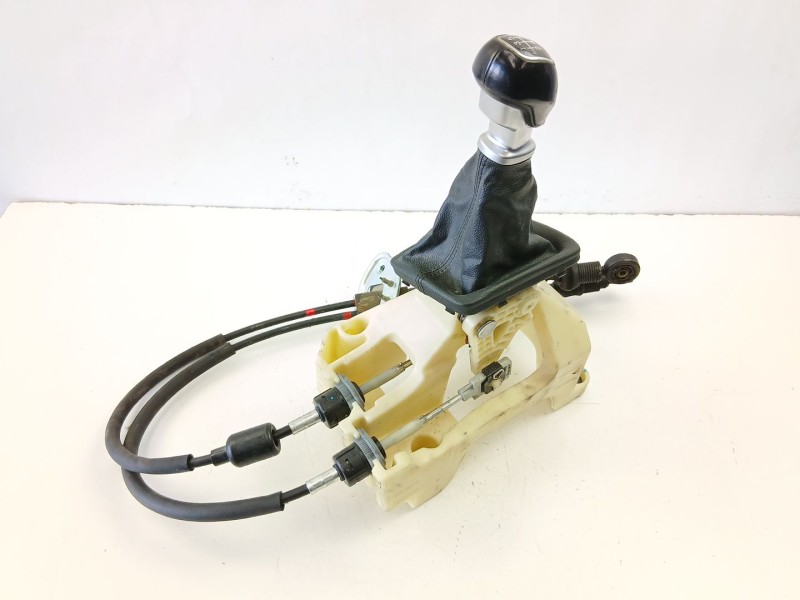 Recambio de palanca cambio manual para kia carens iv 1.7 crdi referencia OEM IAM 43700A4110  