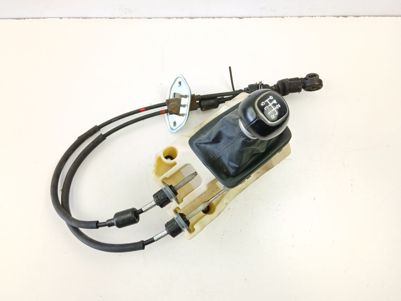 Recambio de palanca cambio manual para kia carens iv 1.7 crdi referencia OEM IAM 43700A4110  