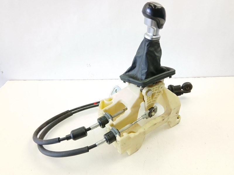 Recambio de palanca cambio manual para kia carens iv 1.7 crdi referencia OEM IAM 43700A4110  