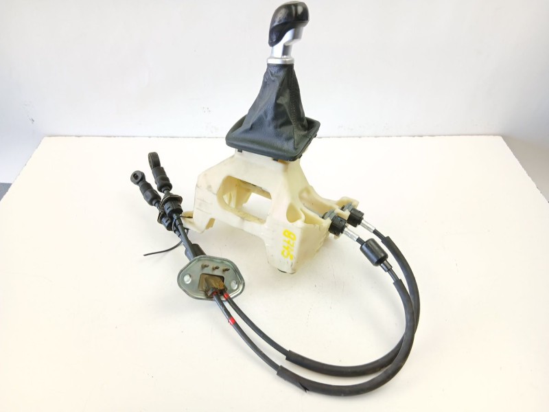 Recambio de palanca cambio manual para kia carens iv 1.7 crdi referencia OEM IAM 43700A4110  