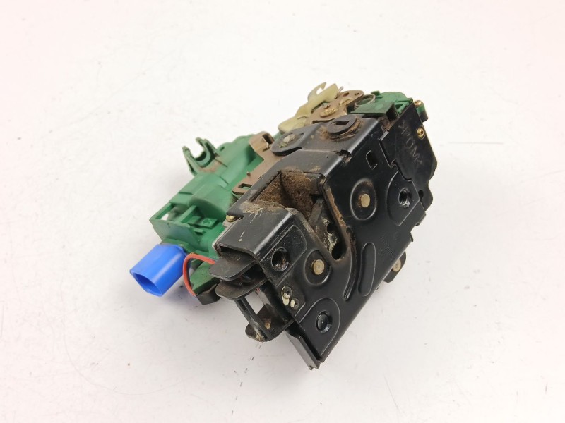 Recambio de cerradura puerta trasera derecha para seat ibiza iii (6l1) 1.4 16v referencia OEM IAM 3B4839016AG  