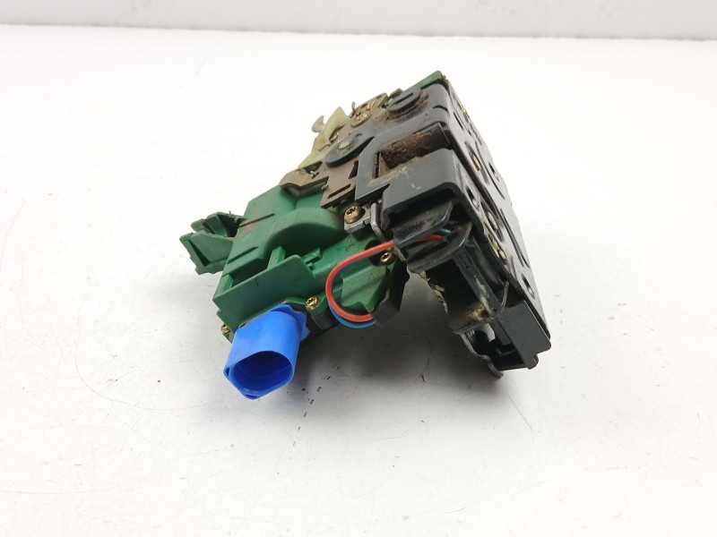 Recambio de cerradura puerta trasera derecha para seat ibiza iii (6l1) 1.4 16v referencia OEM IAM 3B4839016AG  