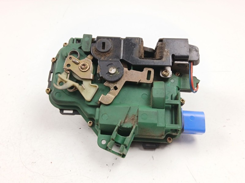 Recambio de cerradura puerta trasera derecha para seat ibiza iii (6l1) 1.4 16v referencia OEM IAM 3B4839016AG  