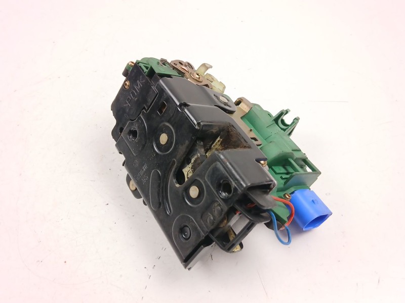 Recambio de cerradura puerta delantera izquierda para seat ibiza iii (6l1) 1.4 16v referencia OEM IAM 3B1837015AM  