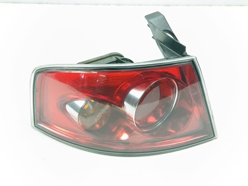 Recambio de piloto trasero izquierdo para seat ibiza iii (6l1) 1.4 16v referencia OEM IAM 6L6945095A  6L6945111