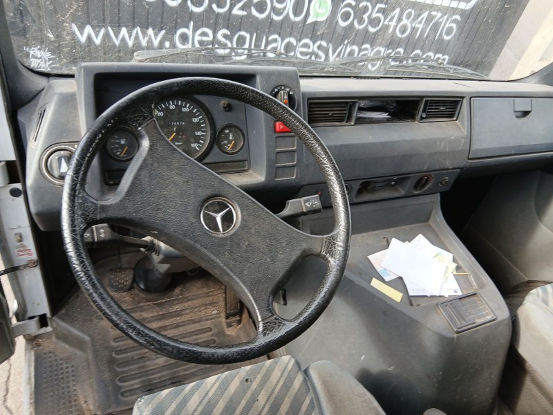 mercedes-benz mb furgoneta (w631) del año 1990
