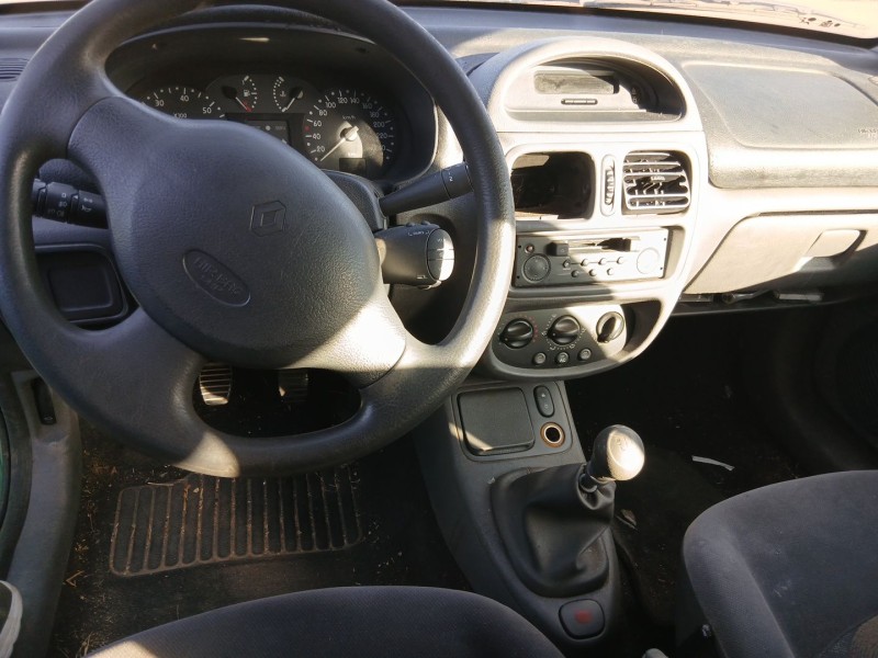 renault clio ii (bb_, cb_) del año 2000