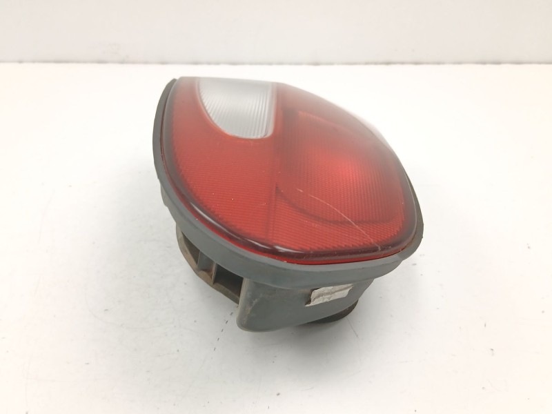 Recambio de piloto porton derecho para hyundai h1 2.5 crdi referencia OEM IAM 924064A021  